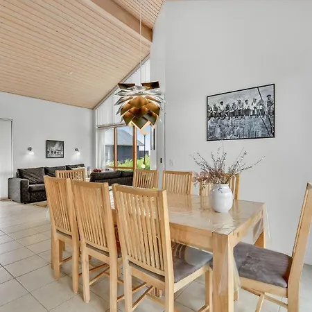 펜션 Amazing Home In Ulfborg With Wifi *