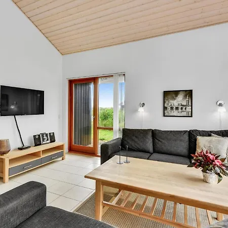 Amazing Home In Ulfborg With Wifi